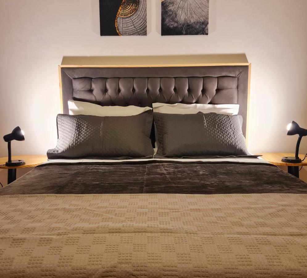 Major Nicoletti Apartment